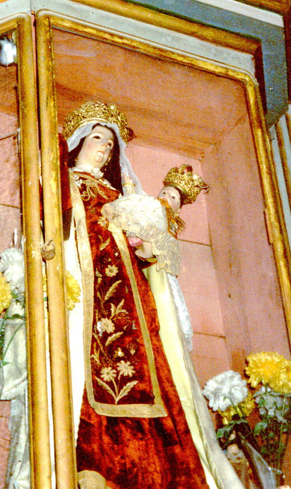 Closer view of the statue of Our Lady of Mount
                Carmel